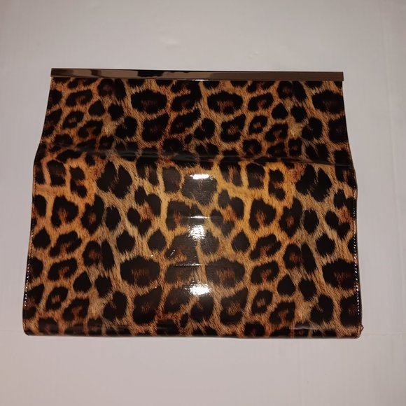 WOMEN'S LEOPARD PRINT CLUTCH PURSE - Picture 4 of 10